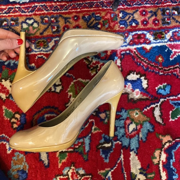Stuart Weitzman, patent leather 7.5 well loved. - Picture 2 of 3